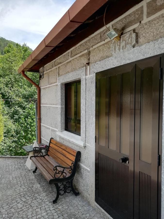 Campismo Rural Vale Dos Moinhos Geres Hotel Екстериор снимка