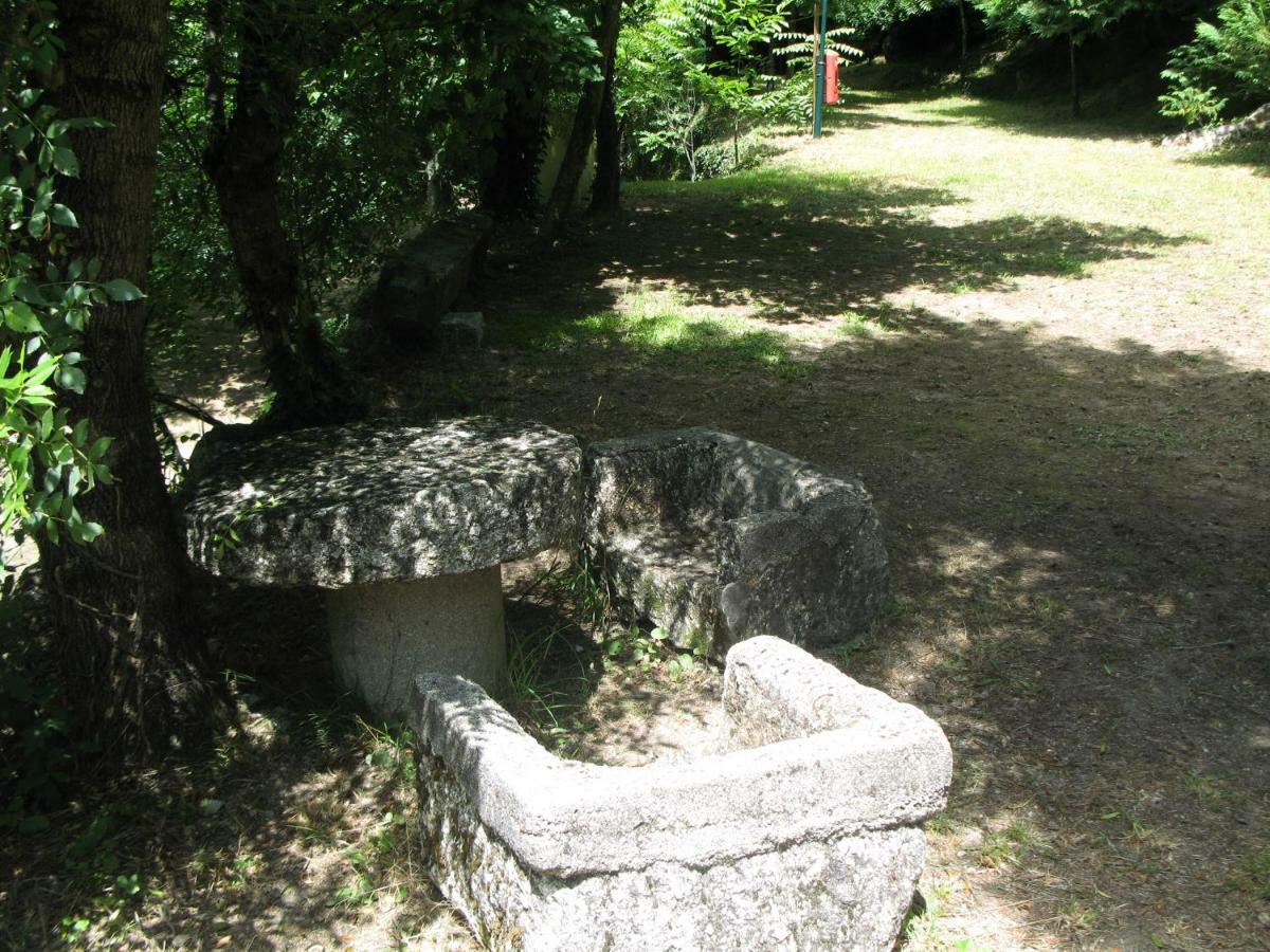 Campismo Rural Vale Dos Moinhos Geres Hotel Екстериор снимка