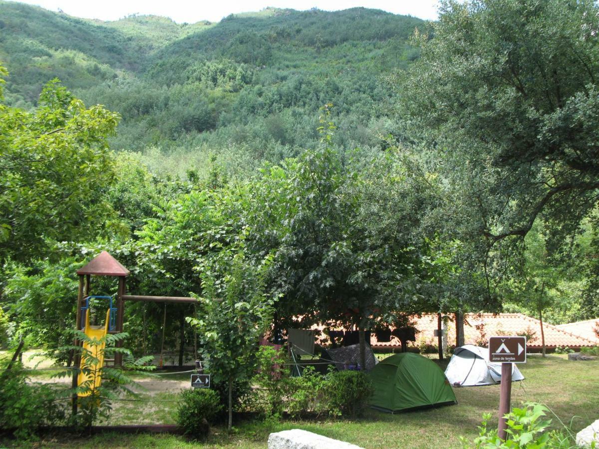 Campismo Rural Vale Dos Moinhos Geres Hotel Екстериор снимка